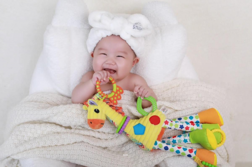 牡丹江宝宝头上有白色的小点